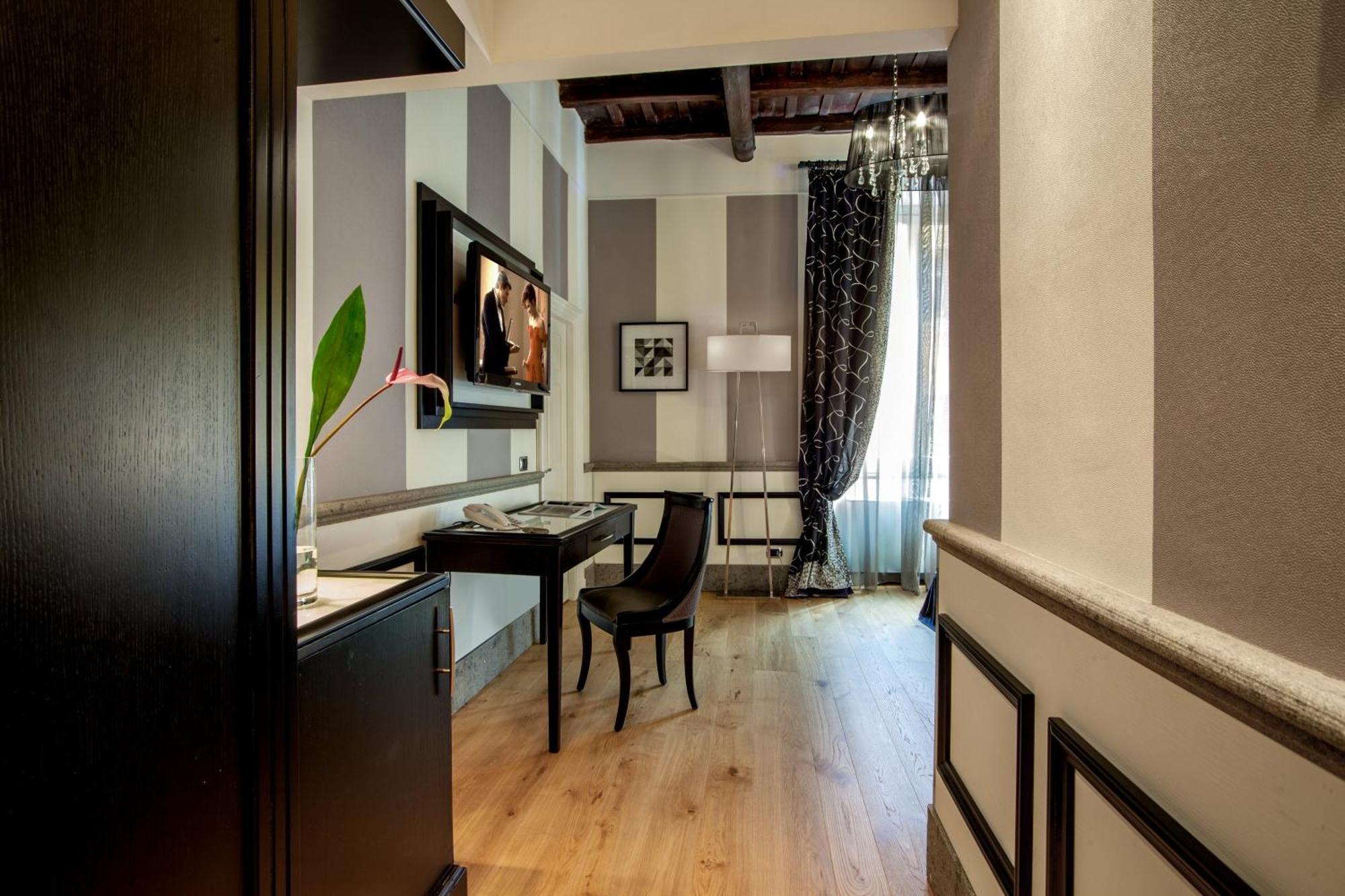 The Inn At The Spanish Steps Рим Екстер'єр фото