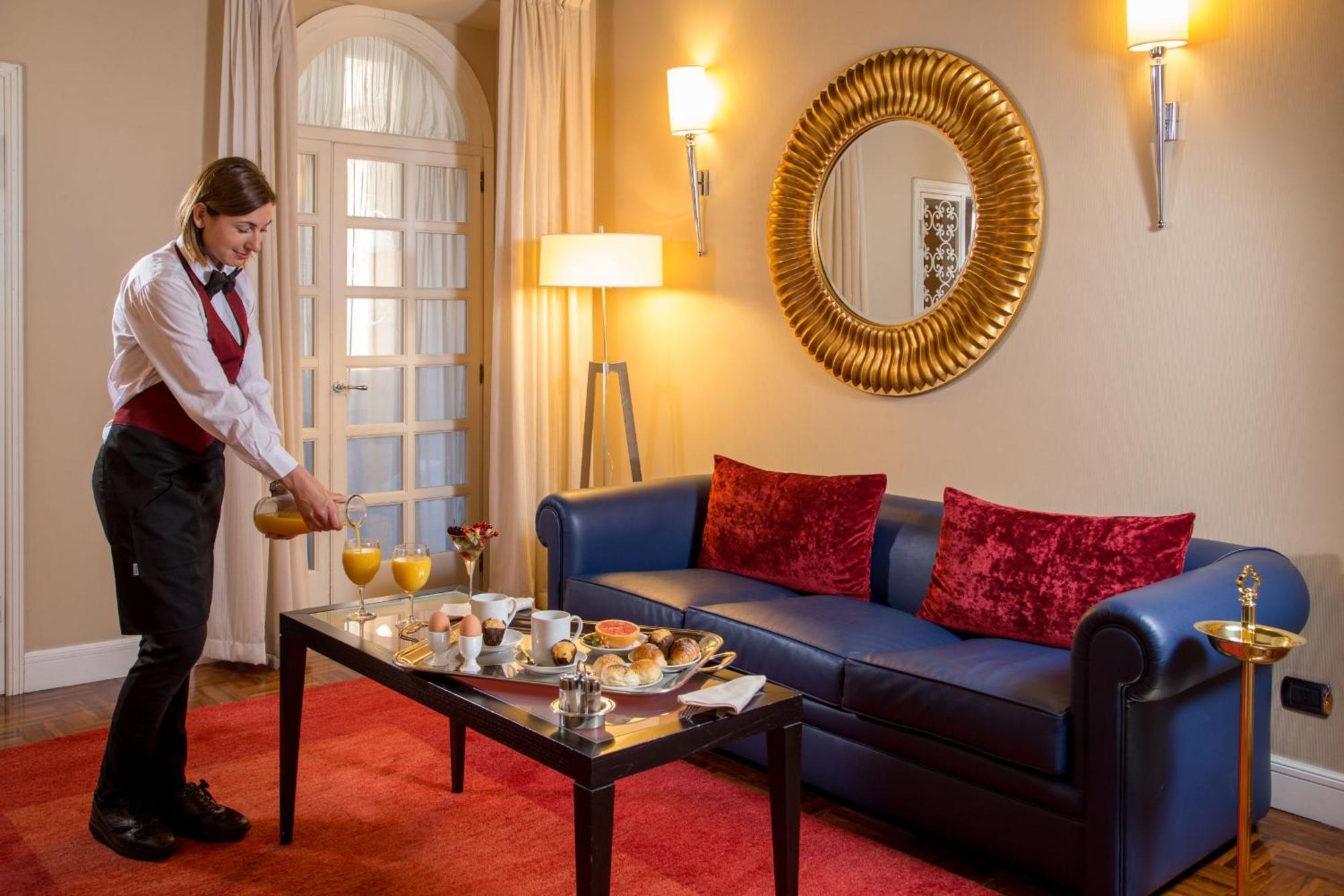 The Inn At The Spanish Steps Рим Екстер'єр фото