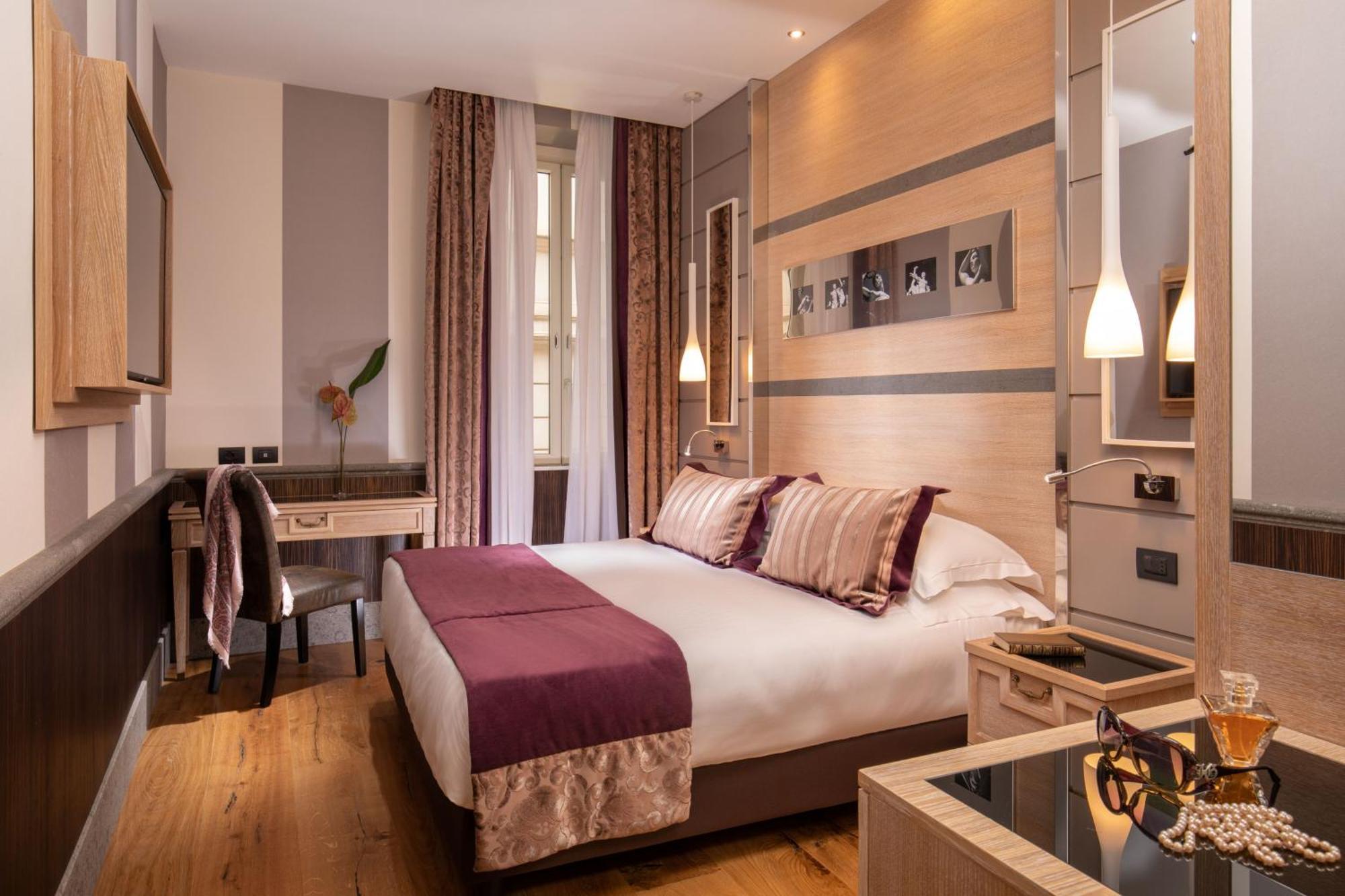 The Inn At The Spanish Steps Рим Екстер'єр фото